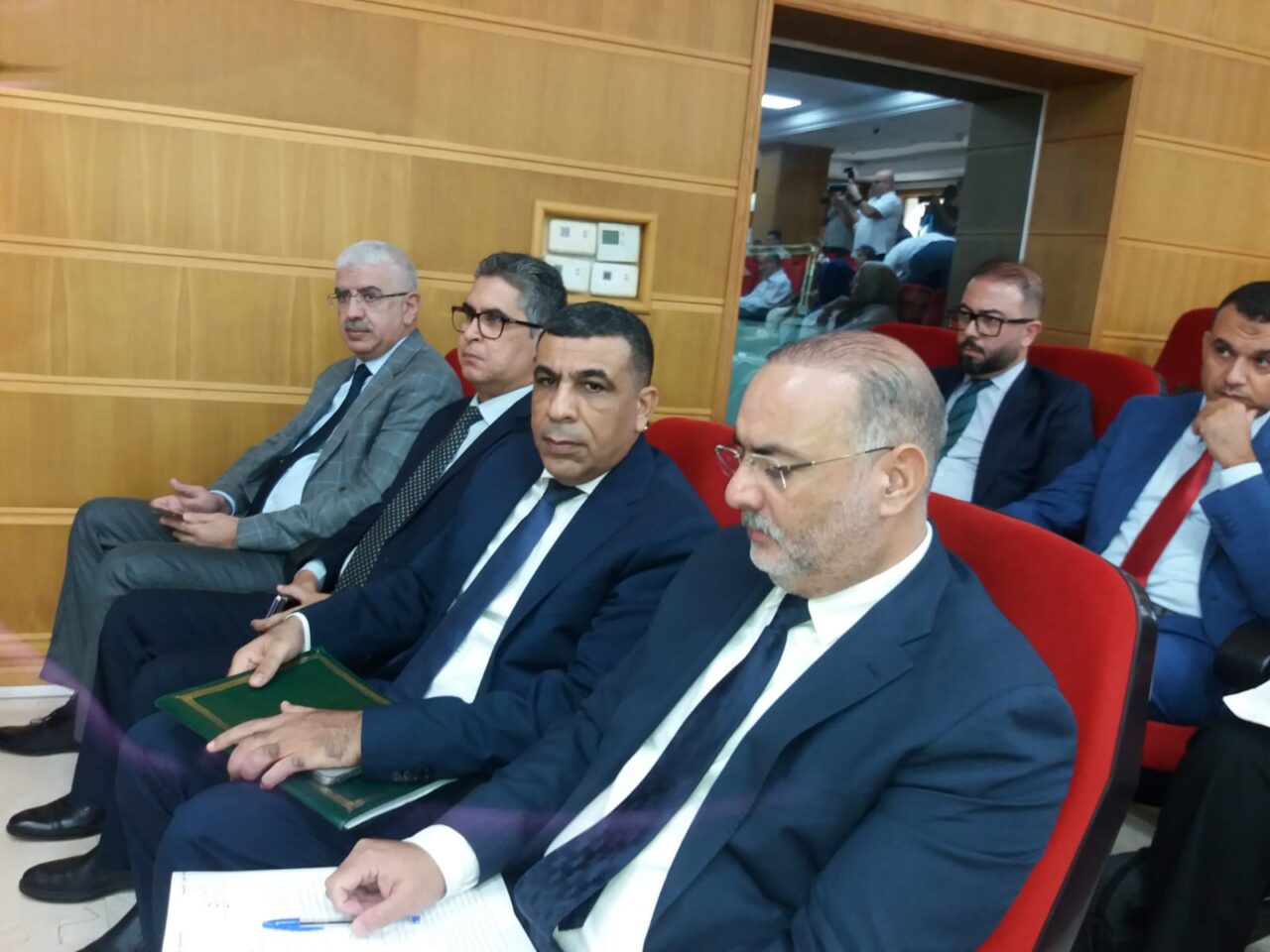 أعضاء مجلس جهة طنجة تطوان الحسيمة يتعهدون بدعم المقاولات والتعاونيات الشبابية. 2 1000350490