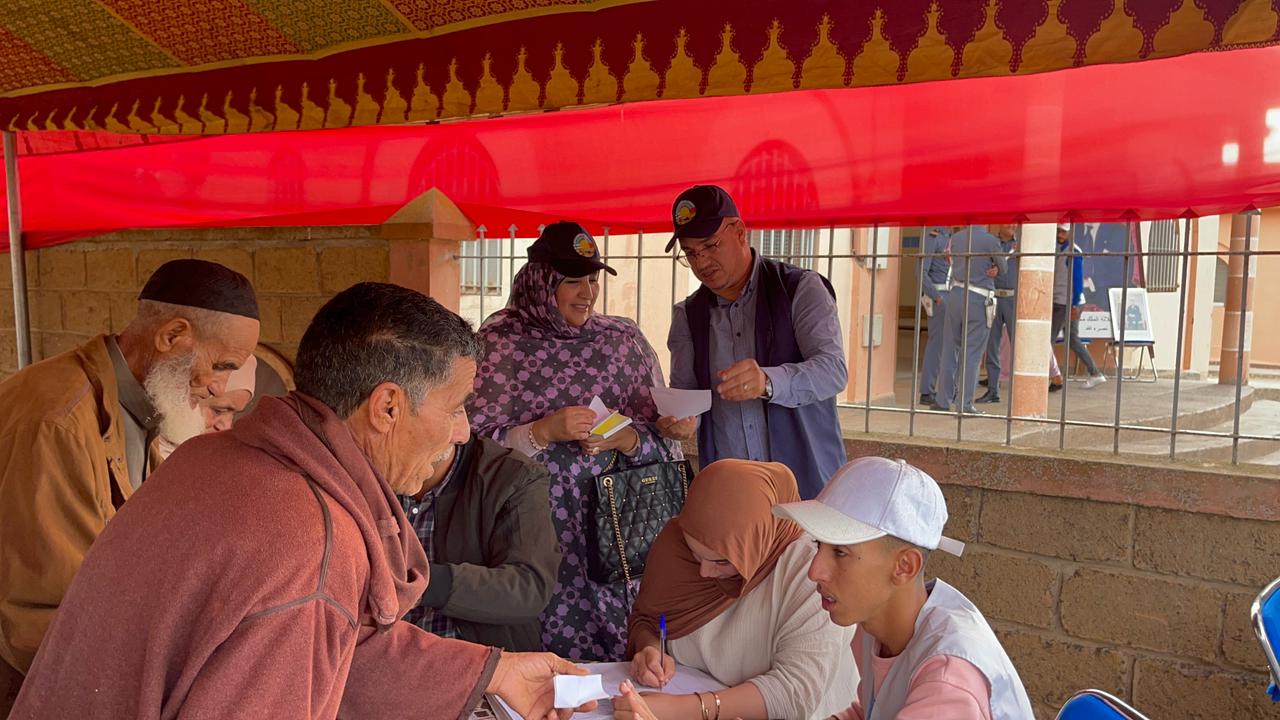 بالصور : جمعية السواعد المغربية الصحراوية بفنلندا تنظم حملة طبية متعددة التخصصات بجماعة النخيلة بشراكة مع مندوبية الصحة بسطات 3 1000365640