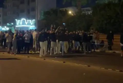 تزنيت.. أحداث شغب ليلية تنتهي باعتقال 15 شخصاً وإصابات في صفوف القوات العمومية 1 556604626 1115929740646408 3316341725179094620 n 1