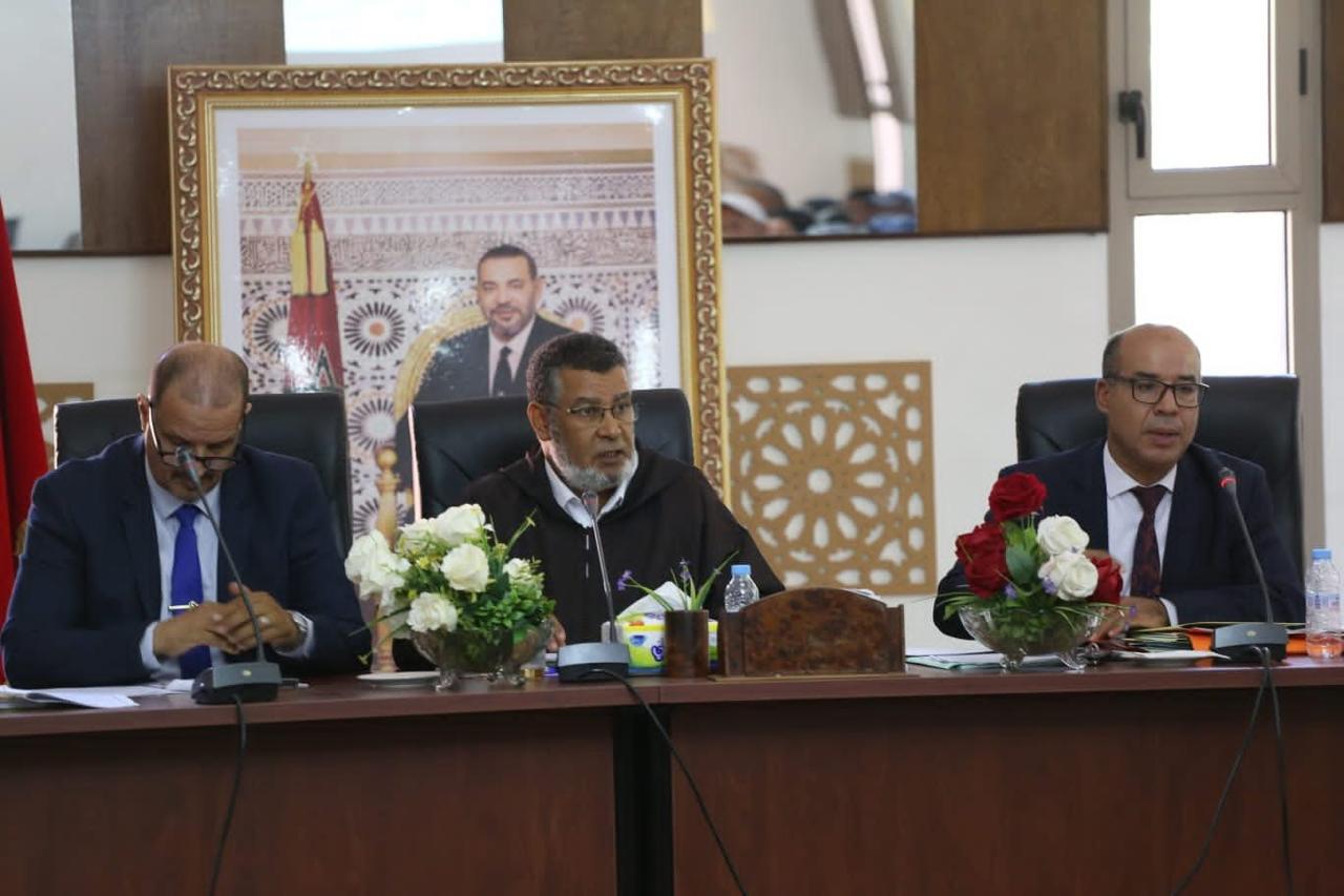 والي جهة مراكش يستدعي مسؤولي المصالح الخارجية لحسم الجدل حول برنامج عمل جماعة تسلطانت 1 IMG 20251025 WA0014