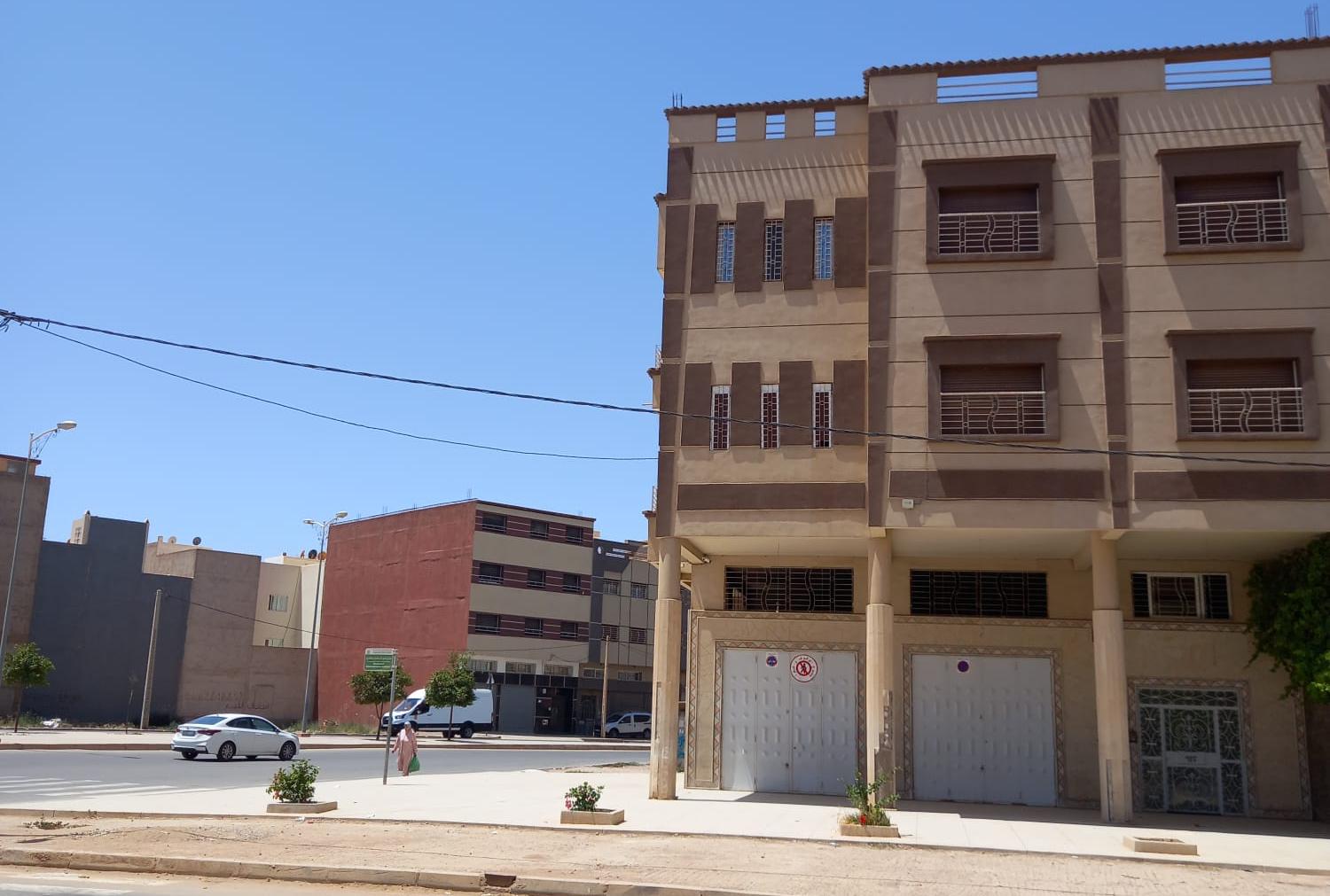 وجدة.. مغربية مقيمة بفرنسا تطلق صرخة بعد عشر سنوات من المعاناة أمام باب منزلها 1 IMG 20251030 WA0100