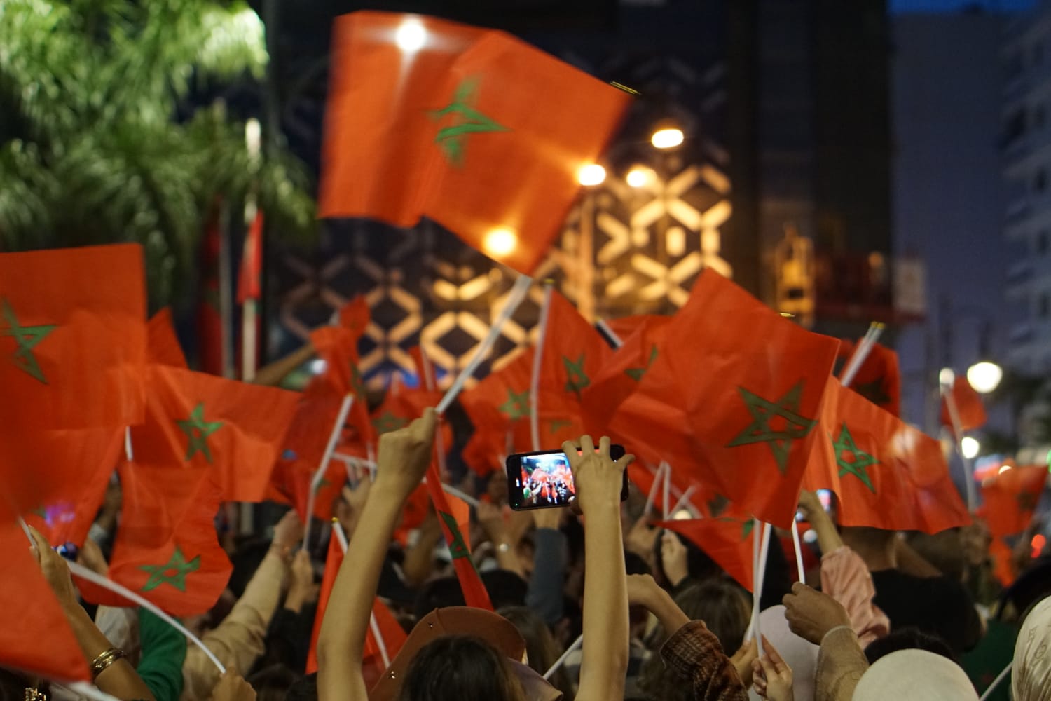 اجواء احتفالية بمدينة طنجة بعد اعتماد مجلس الأمن القرار رقم 2797 حول الصحراء المغربية 1 IMG 20251031 WA0093