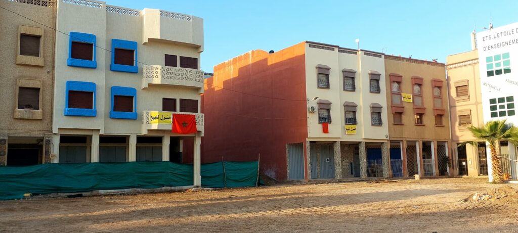 إنزكان : ساكنة تراسل السلطات بشأن جودة الأشغال بساحة النصر 1 IMG 9894