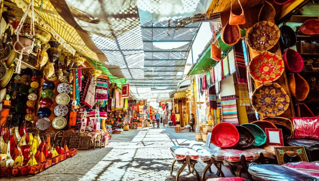 عائدات السياحة تسجل 87,6 مليار درهم حتى نهاية غشت وتحقق رقما قياسيا 1 b303a5189f7534d260f38765a94be7e0