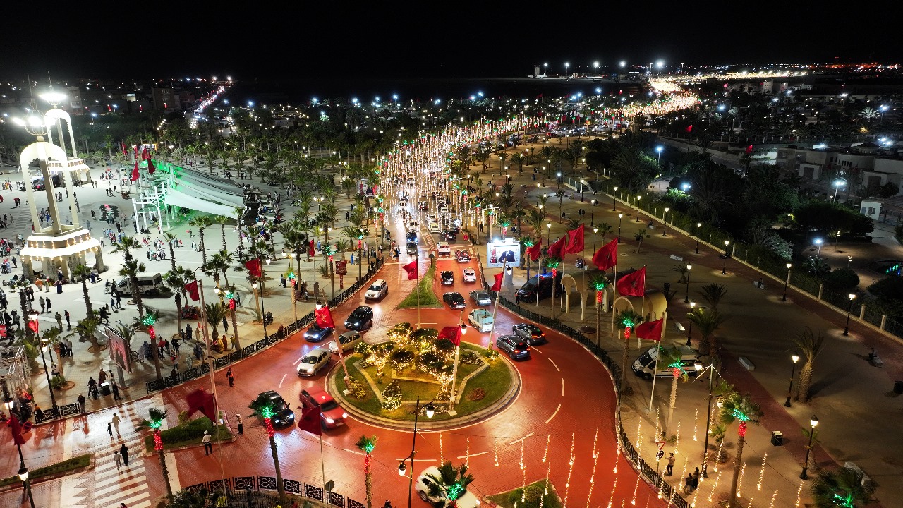 ساكنة مدينة العيون تخرج للاحتفال بالقرار الاممي التاريخي عن مجلس الامن الدولي 12 1000370135 2