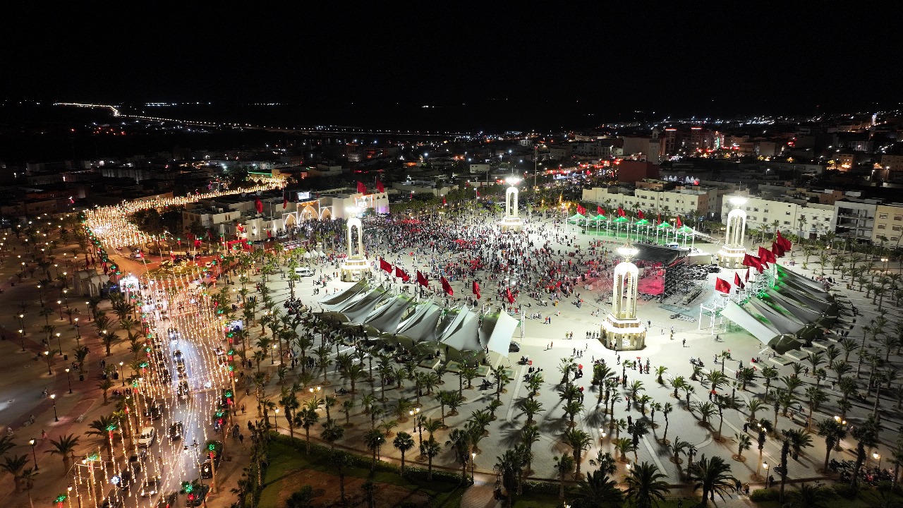 ساكنة مدينة العيون تخرج للاحتفال بالقرار الاممي التاريخي عن مجلس الامن الدولي 14 1000370143 1