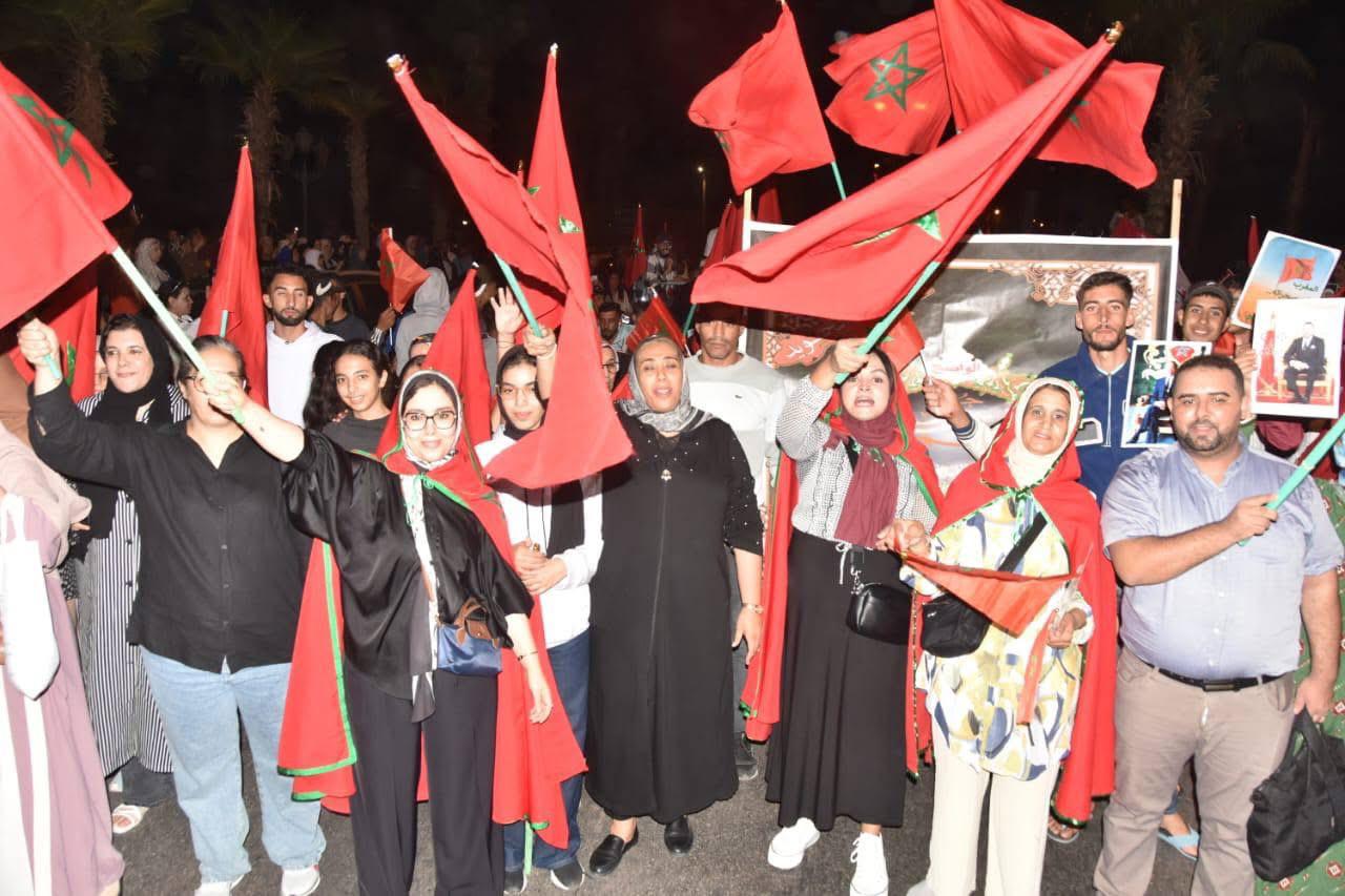 بالصور : ثورية الخليفي رئيسة جمعية “نور الهبة” قلعة السراغنة.. ثورية الخليفي رئيسة جمعية “نور الهبة” تشارك في احتفالات الساكنة بقرار مجلس الأمن الداعم لمغربية الصحراء 4 1000370192