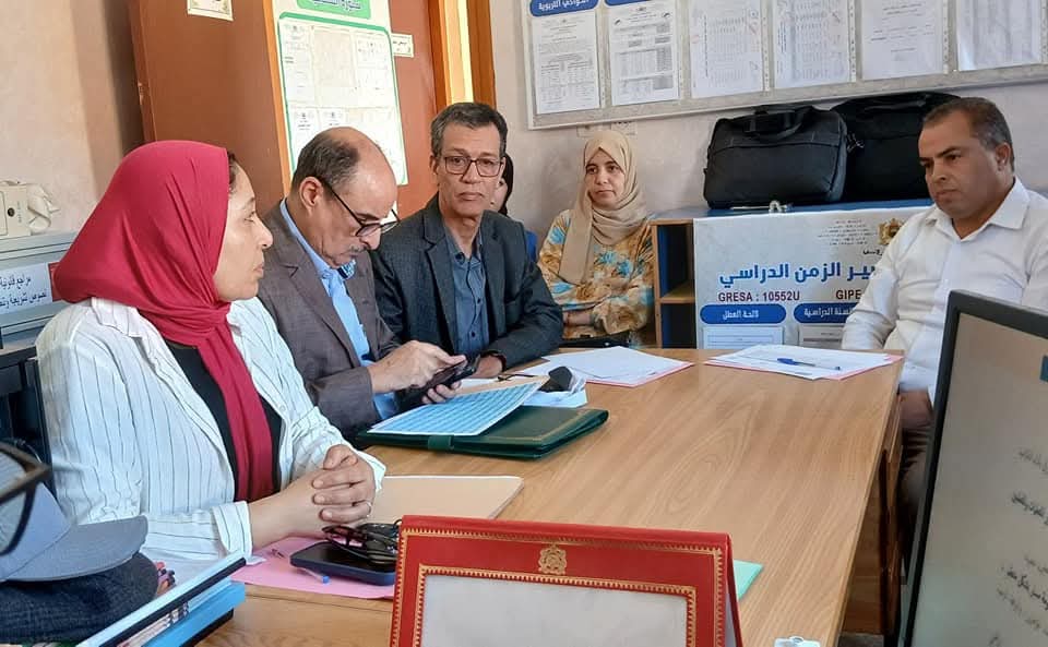 المديرة الإقليمية للتربية بكلميم في زيارة ميدانية لمؤسسات تعليمية ببويزكارن 6 1000370832