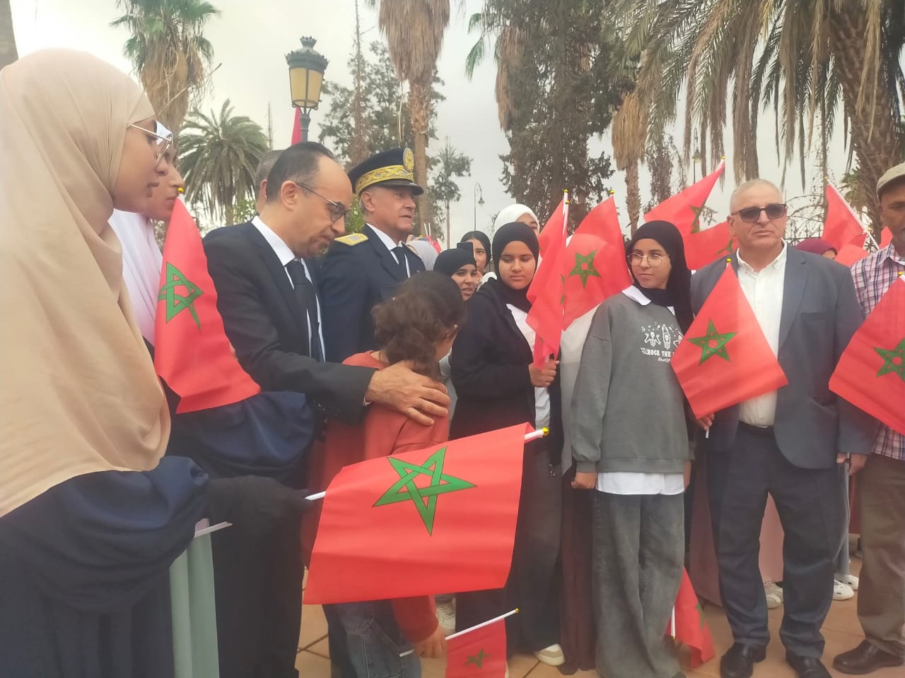 قلعة السراغنة تحتفي بالذكرى الخمسين للمسيرة الخضراء في حفل مهيب ترأسه عامل الإقليم سمير اليزيدي 5 1000375261