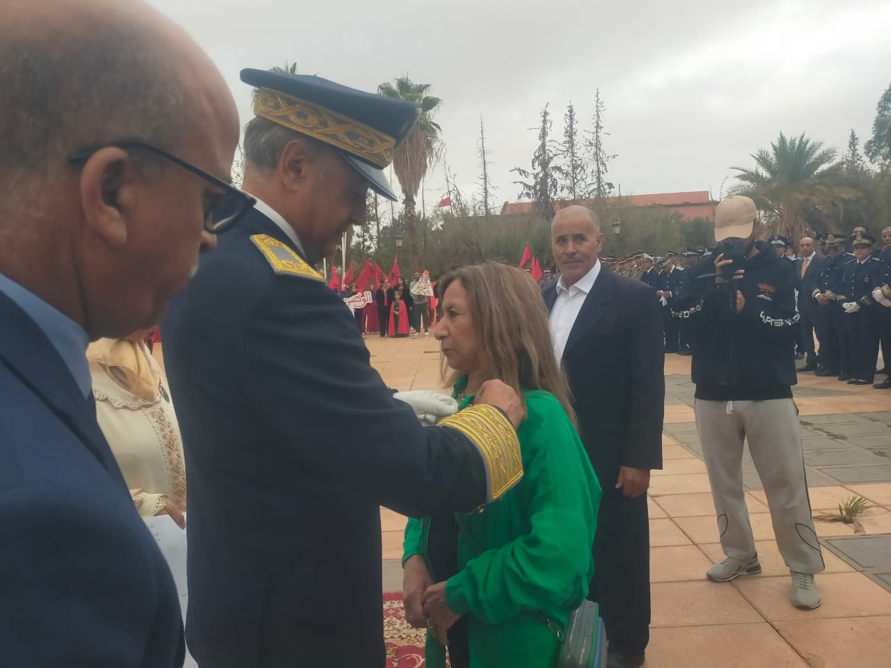 قلعة السراغنة تحتفي بالذكرى الخمسين للمسيرة الخضراء في حفل مهيب ترأسه عامل الإقليم سمير اليزيدي 6 1000375262