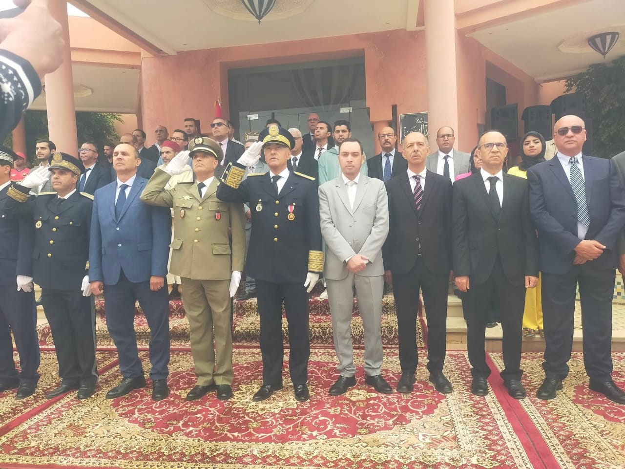 قلعة السراغنة تحتفي بالذكرى الخمسين للمسيرة الخضراء في حفل مهيب ترأسه عامل الإقليم سمير اليزيدي 2 1000375263