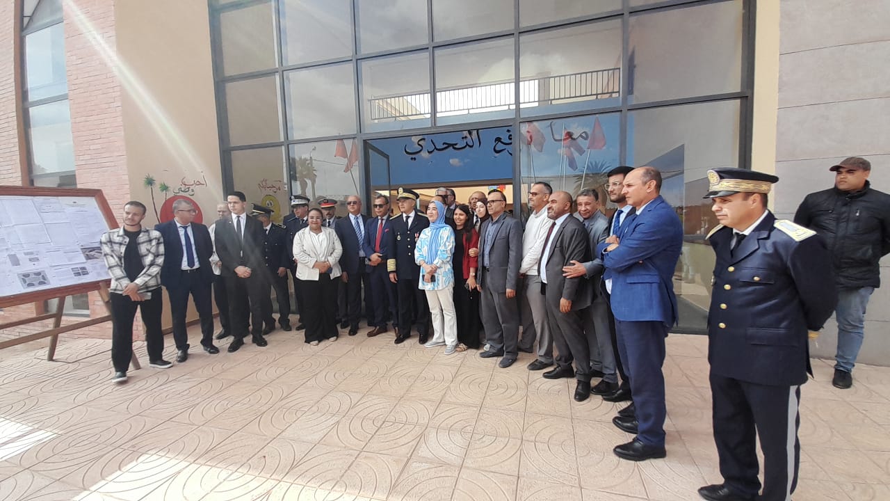 قلعة السراغنة تحتفي بالذكرى الخمسين للمسيرة الخضراء في حفل مهيب ترأسه عامل الإقليم سمير اليزيدي 8 1000375267