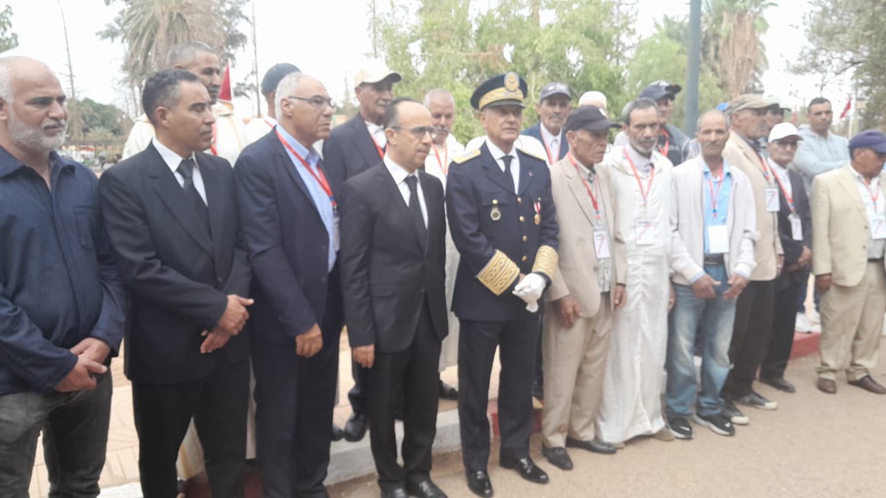 قلعة السراغنة تحتفي بالذكرى الخمسين للمسيرة الخضراء في حفل مهيب ترأسه عامل الإقليم سمير اليزيدي 10 1000375269