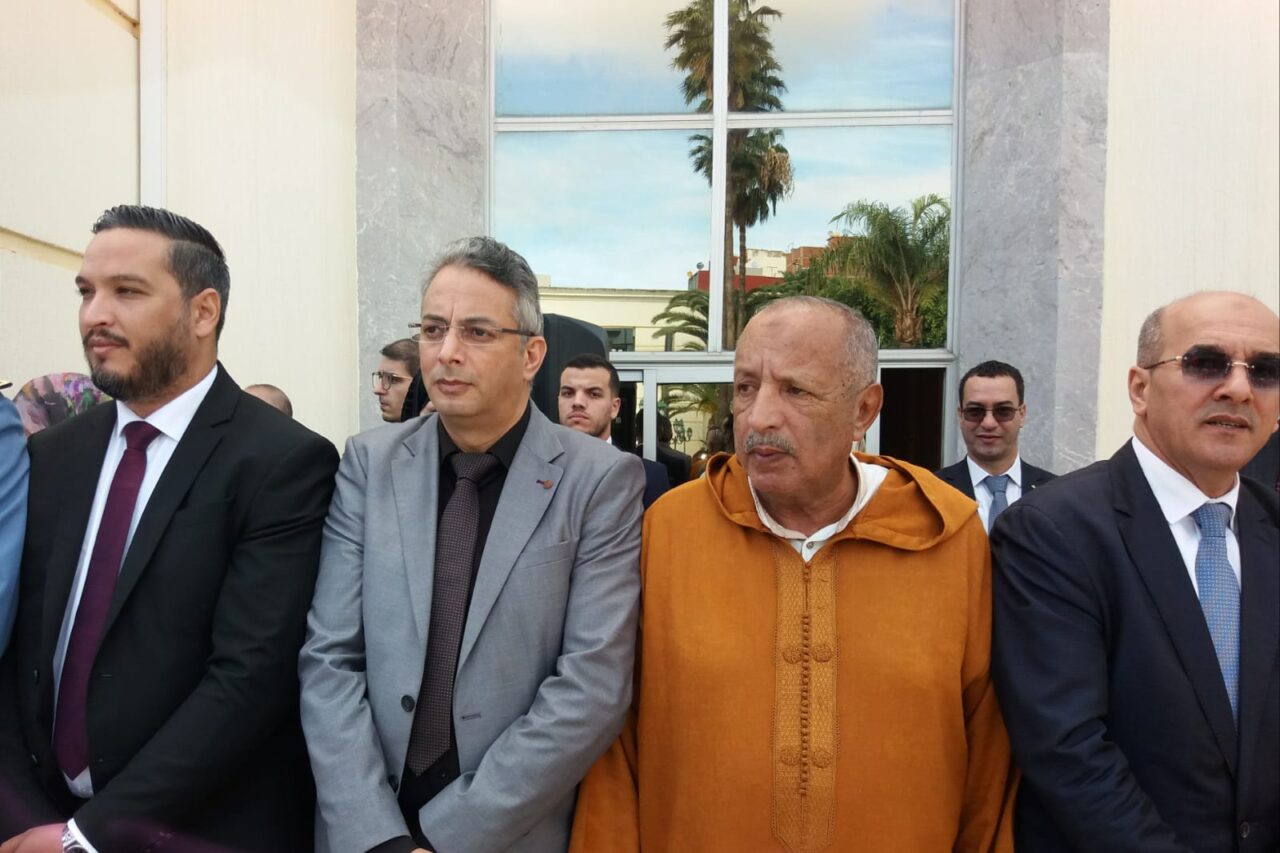 الكاتب العام لعمالة الفحص انجرة يترأس مراسيم تحية العلم الوطني ، في الذكرى 50 للمسيرة الخضراء. 4 1000375382