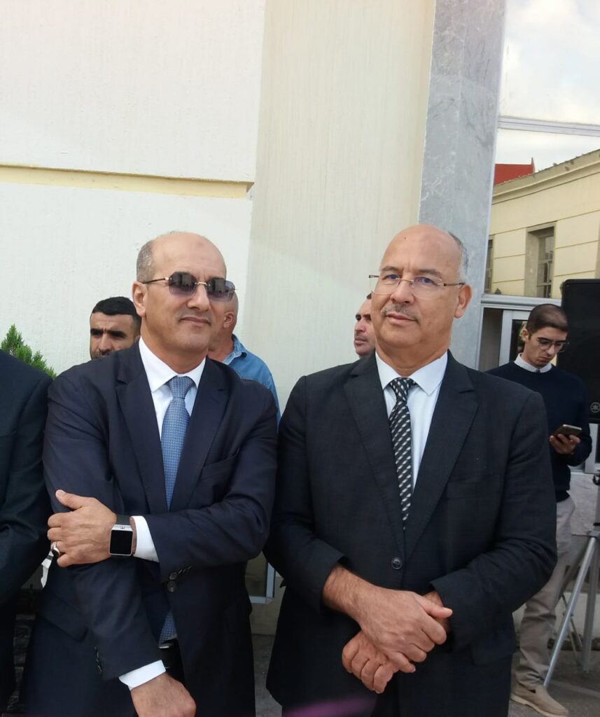 الكاتب العام لعمالة الفحص انجرة يترأس مراسيم تحية العلم الوطني ، في الذكرى 50 للمسيرة الخضراء. 5 1000375383