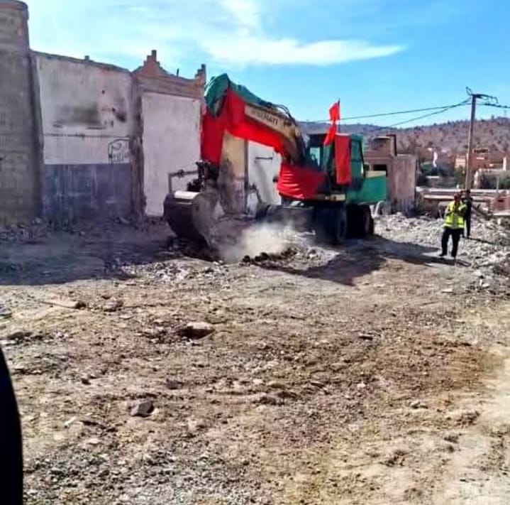 عامل إقليم شتوكة آيت باها يُشرف على تدشين طريق AB24 بمدينة آيت باها احتفاءً بذكرى المسيرة الخضراء 4 1000375722