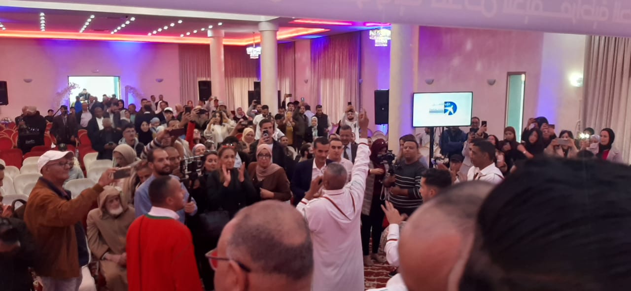 الأمين العام لحزب الأمل يشيد بالحضور و بالهندسة السياسية لمعاذ فاروق في إنجاح المؤتمر الإقليمي الأول بسطات . 3 1000384622