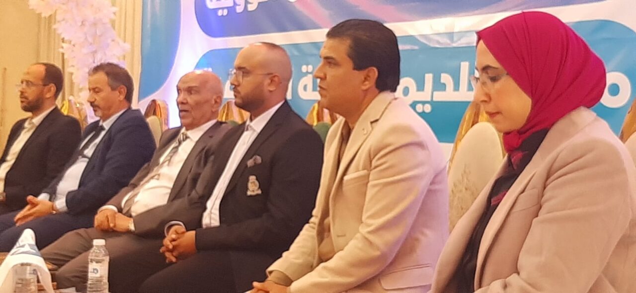 الأمين العام لحزب الأمل يشيد بالحضور و بالهندسة السياسية لمعاذ فاروق في إنجاح المؤتمر الإقليمي الأول بسطات . 5 1000384624