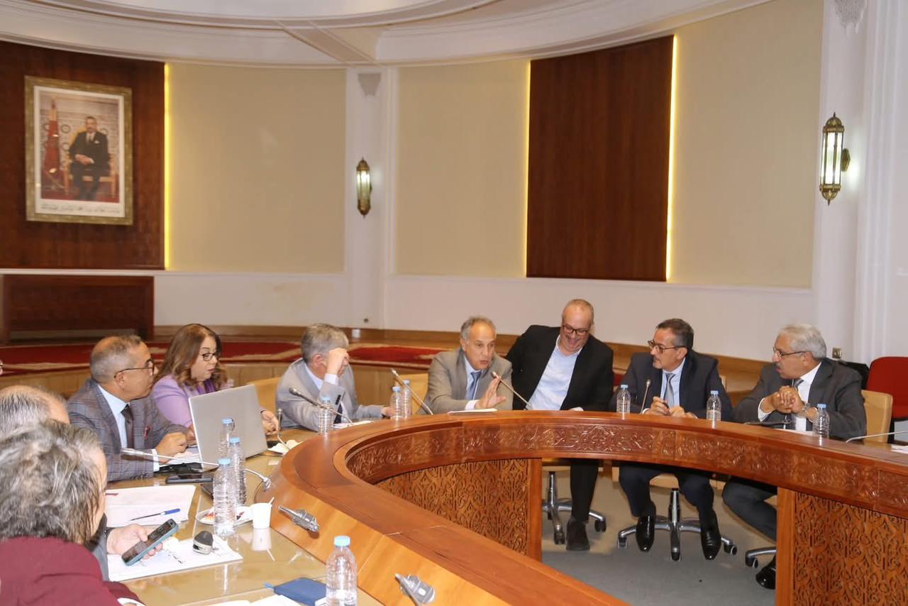 بالصور : بحضور سمير كودار… فريق الأصالة والمعاصرة يناقش مستجدات المنظومة الانتخابية 4 1000385533