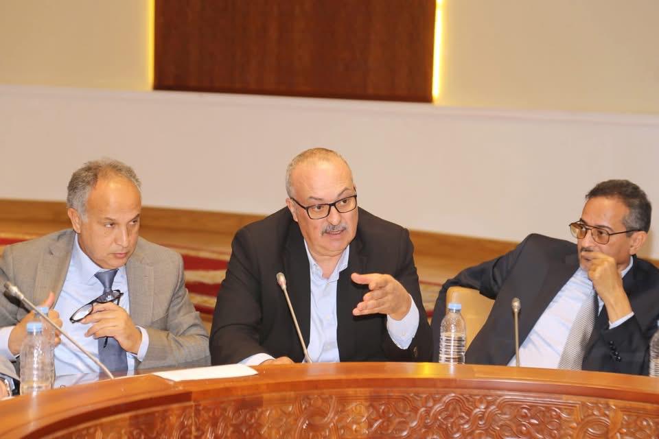 بالصور : بحضور سمير كودار… فريق الأصالة والمعاصرة يناقش مستجدات المنظومة الانتخابية 3 1000385536