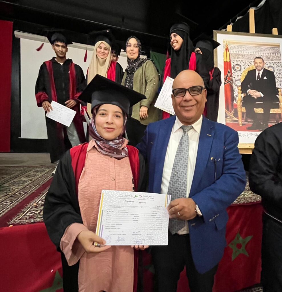 تيفلت.. هيئات مدنية محلية تحتفي بثلاث مناسبات وطنية في حفل فني متنوع 2 1000388193