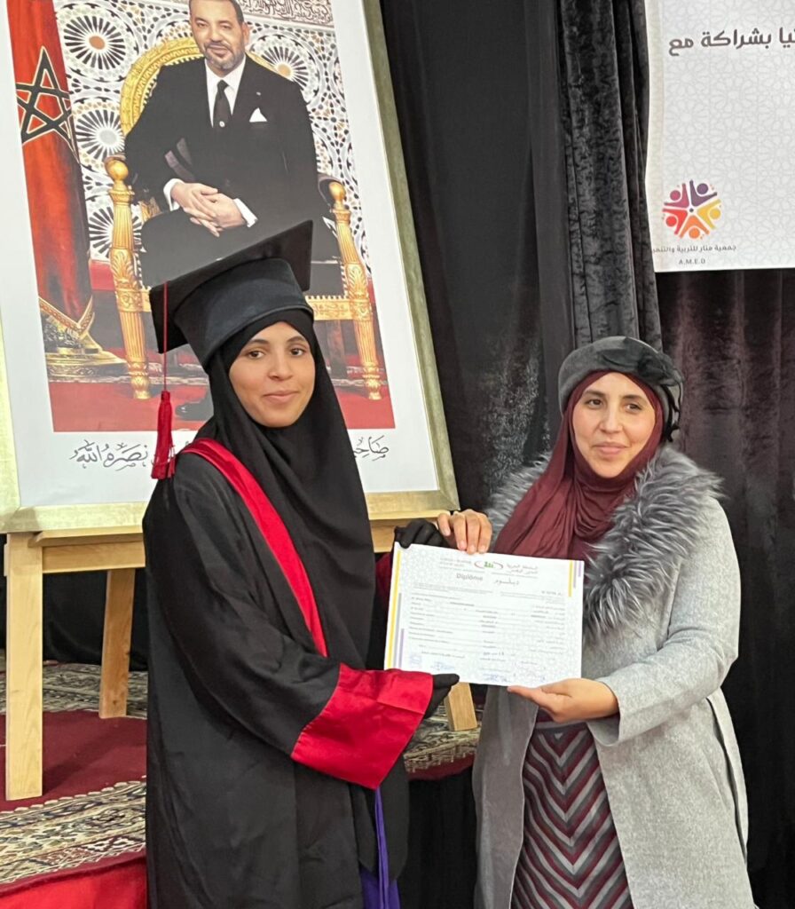 تيفلت.. هيئات مدنية محلية تحتفي بثلاث مناسبات وطنية في حفل فني متنوع 8 1000388199