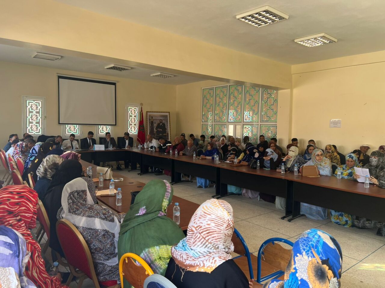 بوجدور تُشعل "محرك التشغيل" من قلب المقاطعة الثالثة: حلول الغد تنبثق من لقاءات القرب" 6 1000388443