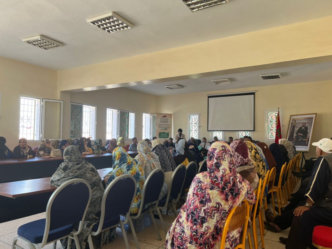 بوجدور تُشعل "محرك التشغيل" من قلب المقاطعة الثالثة: حلول الغد تنبثق من لقاءات القرب" 3 1000388446