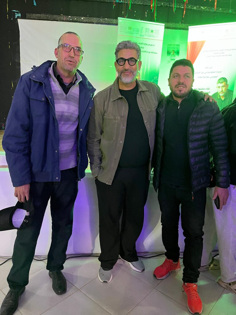 تيفلت..حضور رئيس الجماعة وأعضاء عن المجلس لليوم الختامي للدورة التكوينية في الارتجال المسرحي لدار الشباب 9 يوليوز. 19 1000393333