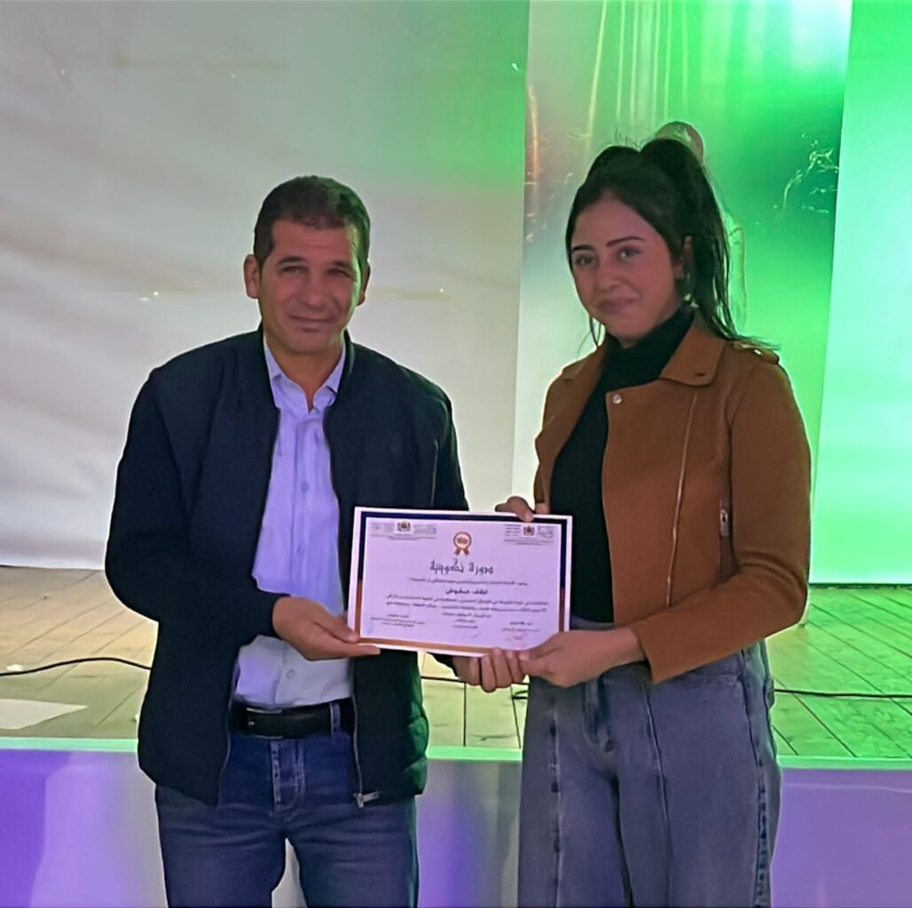 تيفلت..حضور رئيس الجماعة وأعضاء عن المجلس لليوم الختامي للدورة التكوينية في الارتجال المسرحي لدار الشباب 9 يوليوز. 14 1000393337