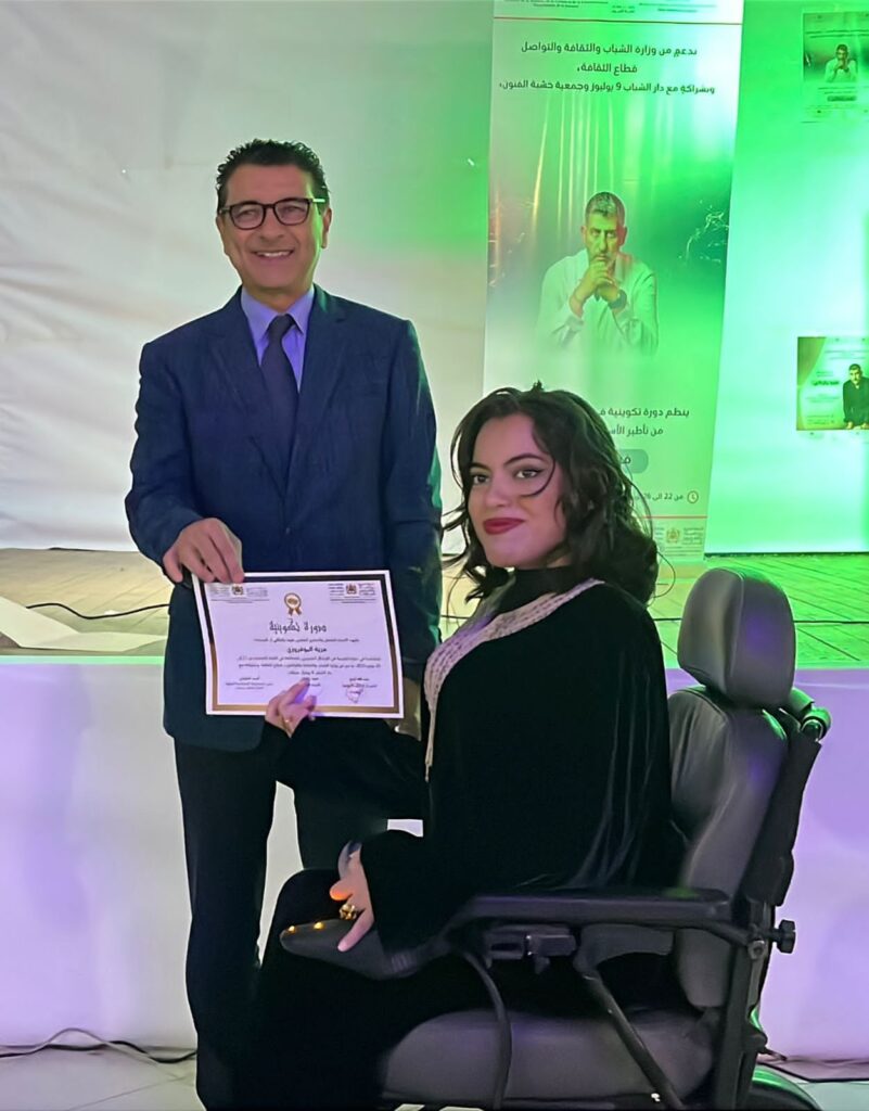 تيفلت..حضور رئيس الجماعة وأعضاء عن المجلس لليوم الختامي للدورة التكوينية في الارتجال المسرحي لدار الشباب 9 يوليوز. 6 1000393345