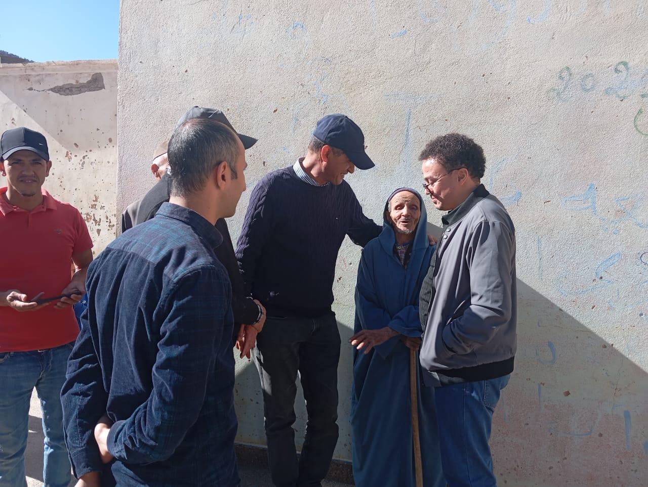 بالصور : شيشاوة تسرّع ورش الإعمار… وجولة ميدانية للعامل بوعبيد الكراب تُبرز أولوية التعليم والصحة وفك العزلة 3 1000396664