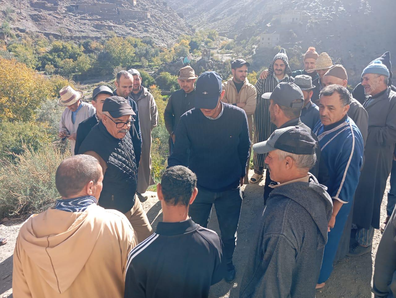 بالصور : شيشاوة تسرّع ورش الإعمار… وجولة ميدانية للعامل بوعبيد الكراب تُبرز أولوية التعليم والصحة وفك العزلة 4 1000396666