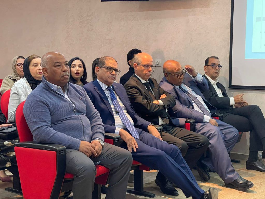 بالصور : الدكتورة زينب الزعيم تنال شهادة الدكتوراه بميزة “مشرف جداً” عن أطروحة حول حكامة الفيدراليات البيمهنية لقطاع الدواجن 13 1000396845