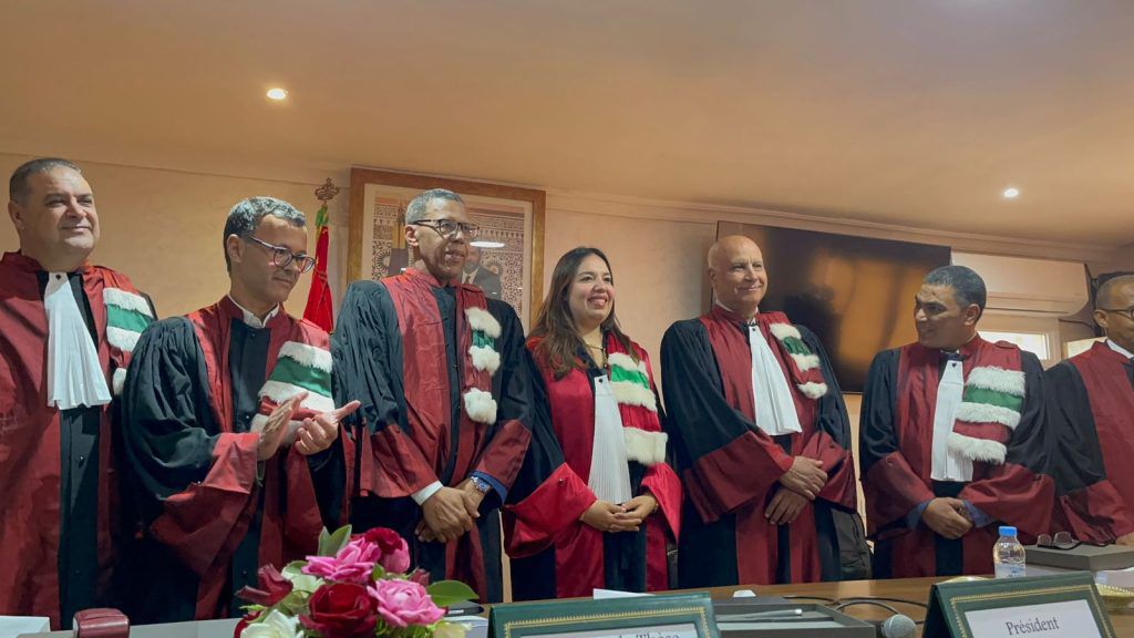 بالصور : الدكتورة زينب الزعيم تنال شهادة الدكتوراه بميزة “مشرف جداً” عن أطروحة حول حكامة الفيدراليات البيمهنية لقطاع الدواجن 3 1000396847