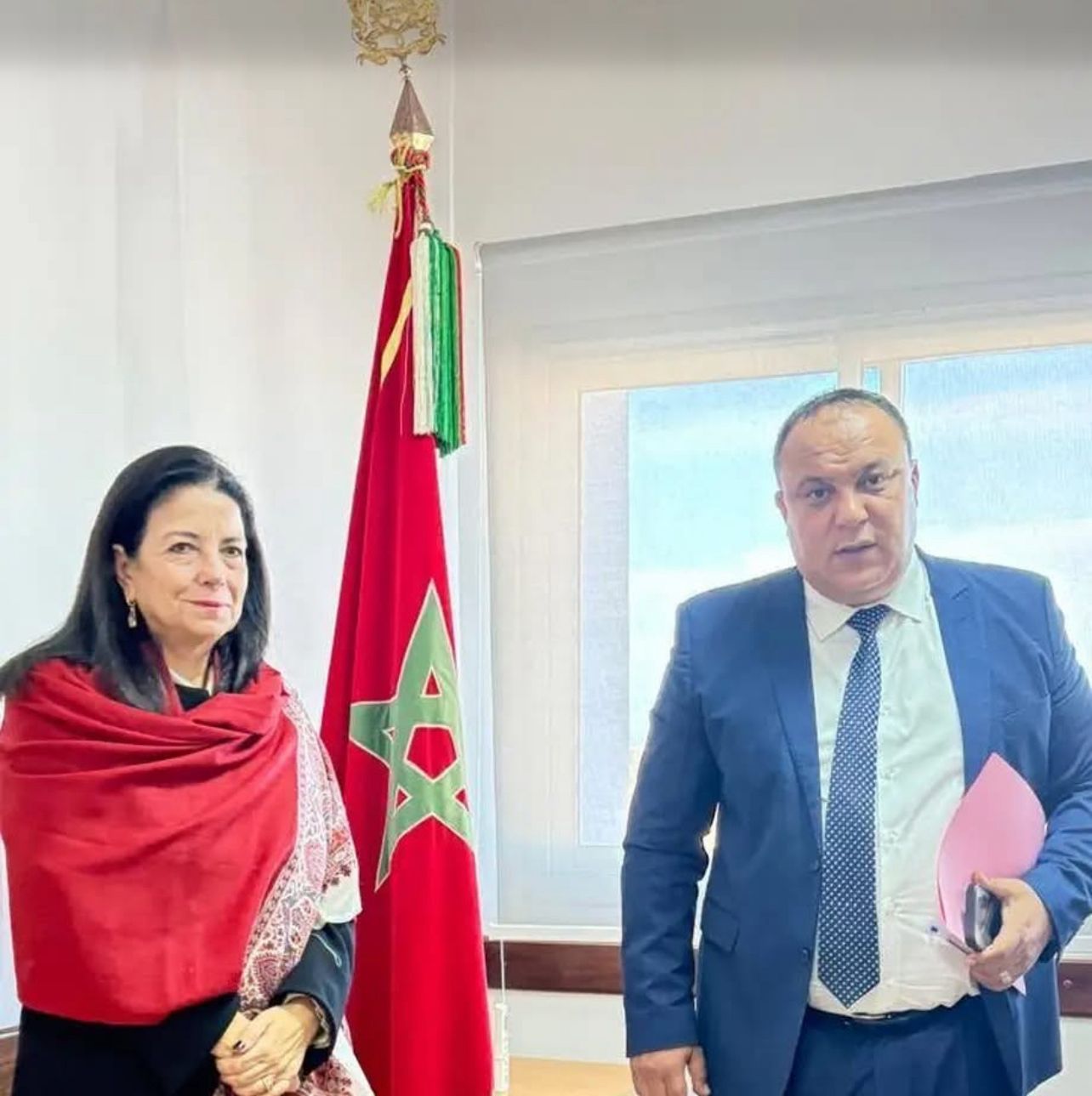 البرلماني رشيد بوكطاية يناقش مع وزيرة الانتقال الرقمي سبل تجاوز ضعف شبكة الإنترنت بالمناطق القروية بإقليم آسفي 1 IMG 20251111 WA0059