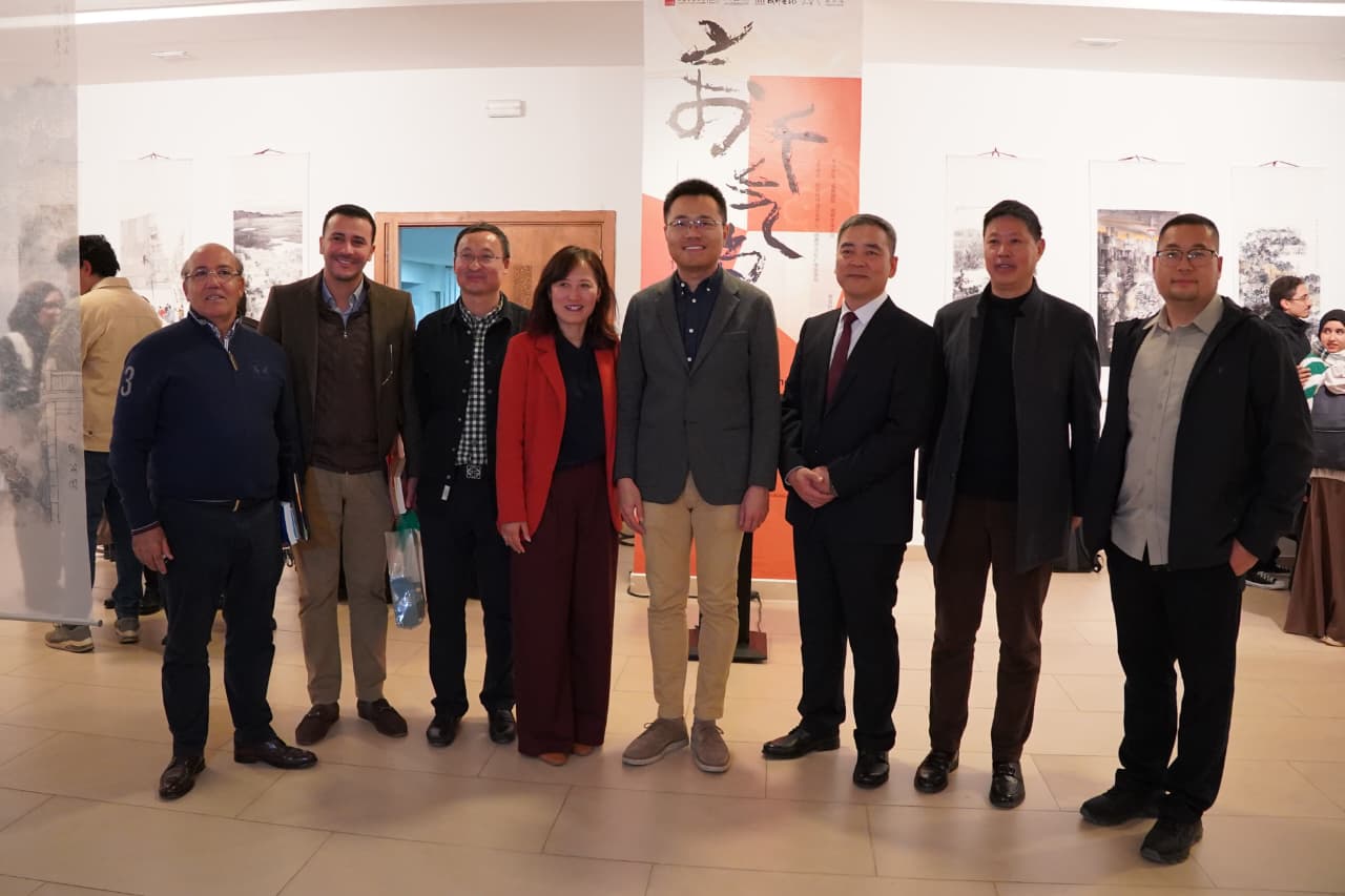 الرباط: معرض صيني يحتفي بـ67 سنة من الصداقة المغربية-الصينية 1 IMG 20251130 WA0079