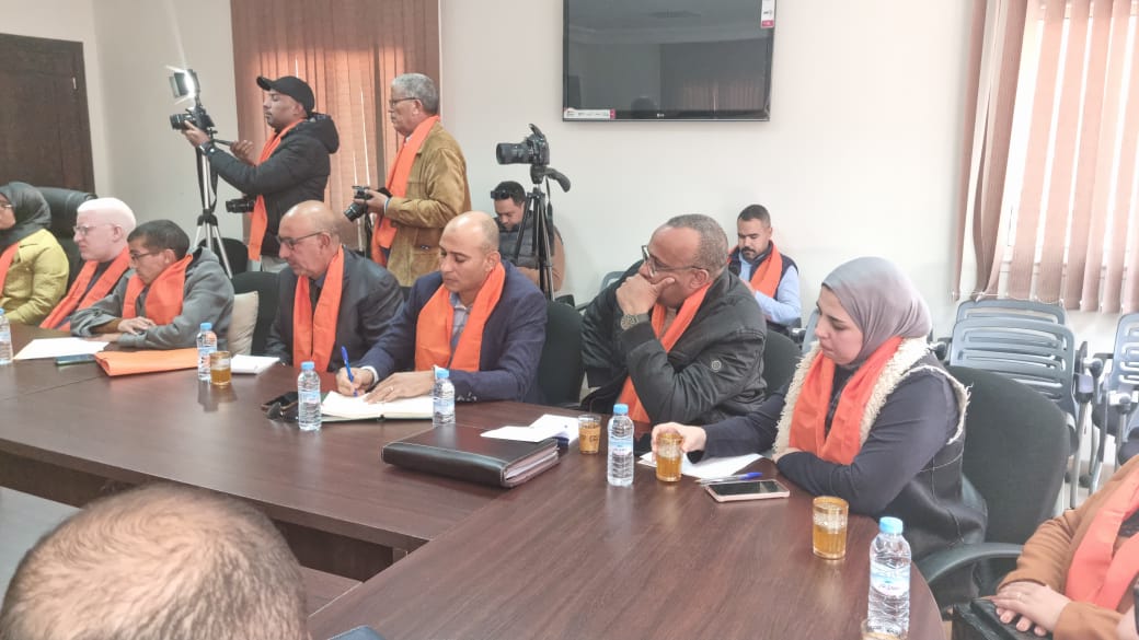 قلعة السراغنة : وكيل الملك يترأس إجتماعا تنسيقيا مع مختلف القطاعات والمؤسسات العمومية بالإقليم وذلك في إطار الحملة الوطنية 23 للعنف ضد النساء تحت شعار"معا لتكريس حق المرأة في حياة خالية من العنف الواقعي والرقمي" . 3 1000397319