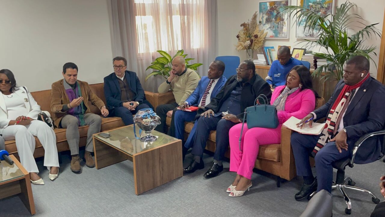 المفتش العام للمالية بالكونغو الديمقراطية في زيارة رسمية للمديرية الجهوية للضرائب بمراكش آسفي 5 1000398157