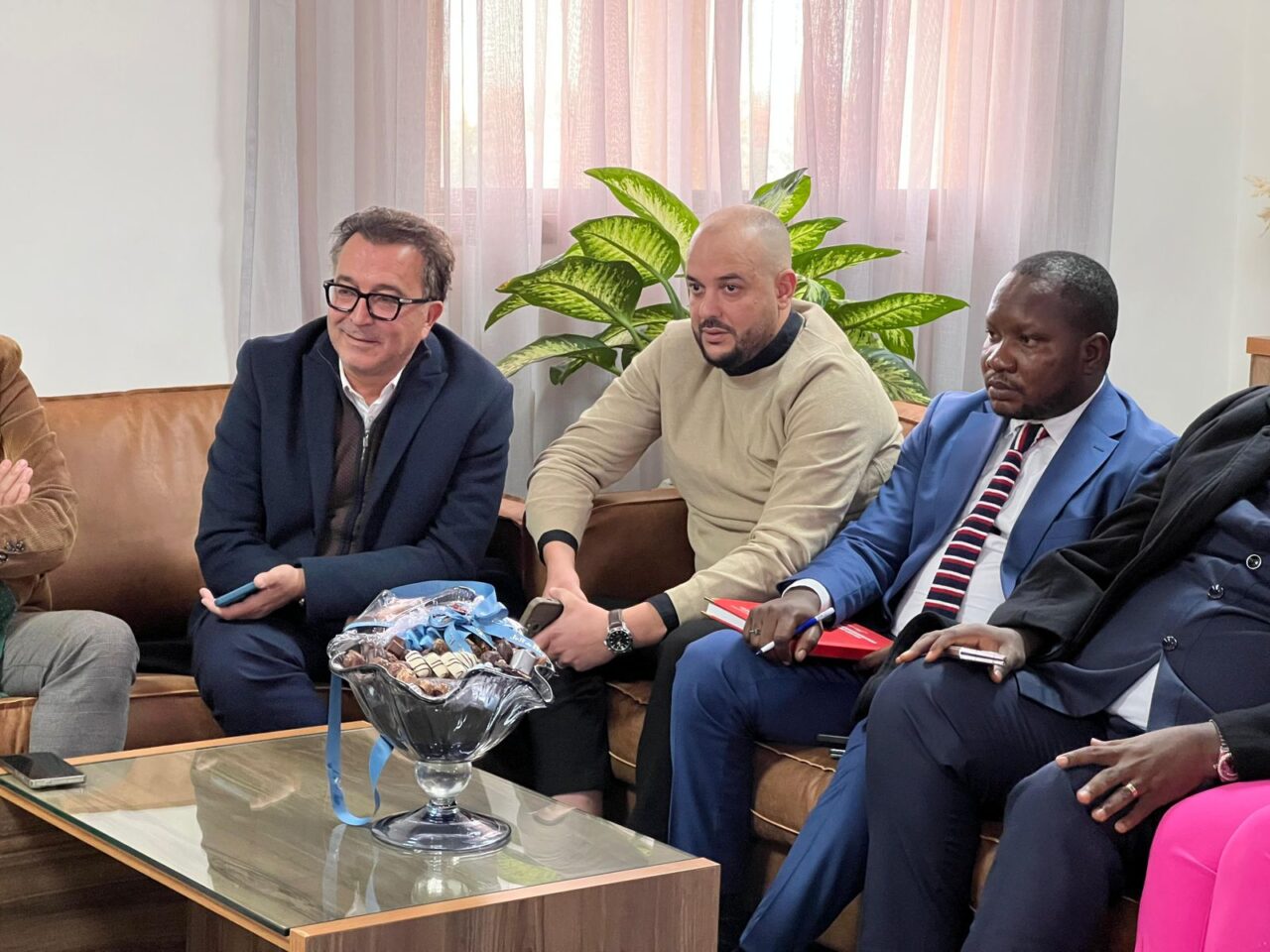 المفتش العام للمالية بالكونغو الديمقراطية في زيارة رسمية للمديرية الجهوية للضرائب بمراكش آسفي 9 1000398161