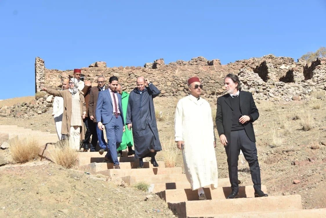بالصور : عامل إقليم قلعة السراغنة يزور جماعة سيدي رحال لتثمين التراث الروحي وتتبع مشاريع البنية التحتية 2 1000401523