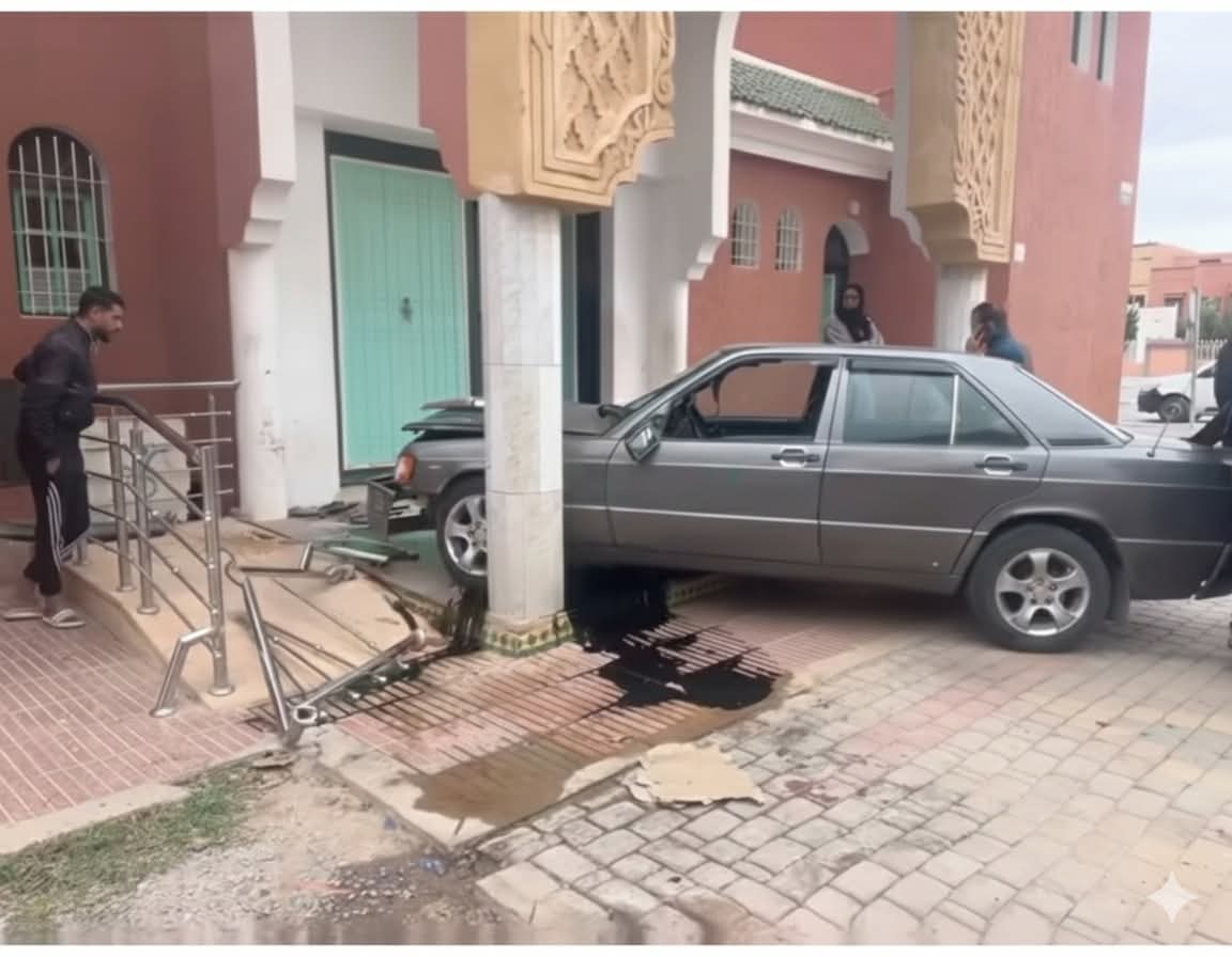 كلميم.. وفاة شخص وإصابة آخر في حادث مروع أمام مسجد بحي القدس 2 1000401585