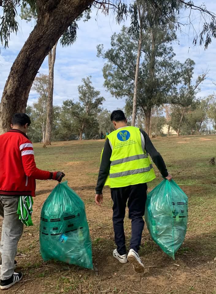 الخميسات..مجلس الشباب للبيئة والمواطنة يطلق أول حملة لتنظيف غابة المقاومة احتفالاً باليوم العالمي للتطوع 4 1000401954