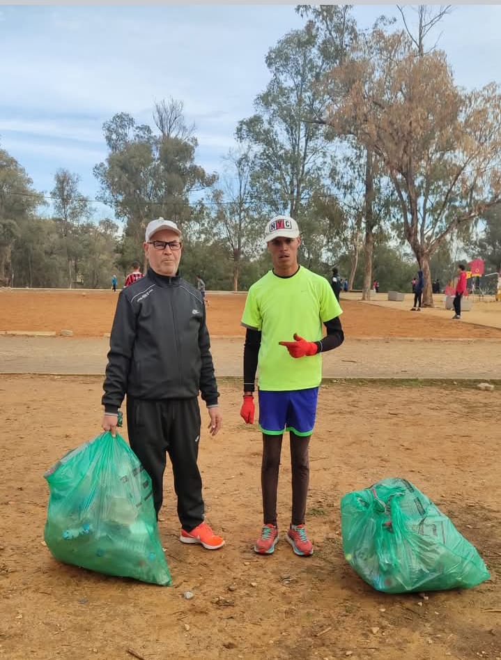 الخميسات..مجلس الشباب للبيئة والمواطنة يطلق أول حملة لتنظيف غابة المقاومة احتفالاً باليوم العالمي للتطوع 11 1000401961