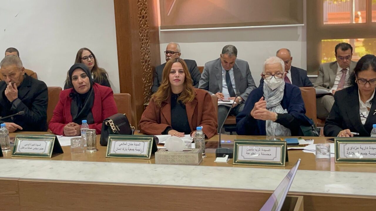 بالصور : والي جهة مراكش آسفي يترأس اجتماع اللجنة الإقليمية للتنمية البشرية ويصادق على الشطر الثاني من مشاريع 2025 4 1000402620