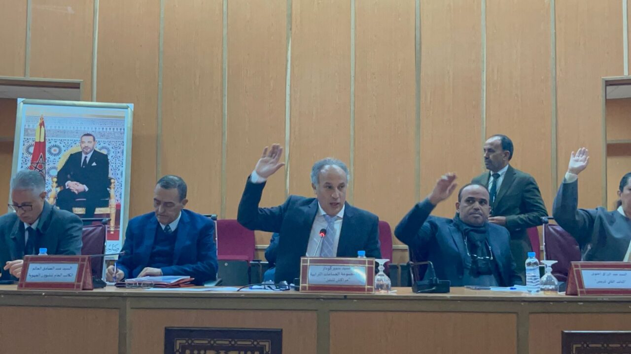 بالصور : برئاسة سمير كودار.. مجموعة “مراكش للنقل” تعلن موعد انطلاق الحافلات الجديدة المزوّدة بالتكييف والإنترنت 5 1000403755