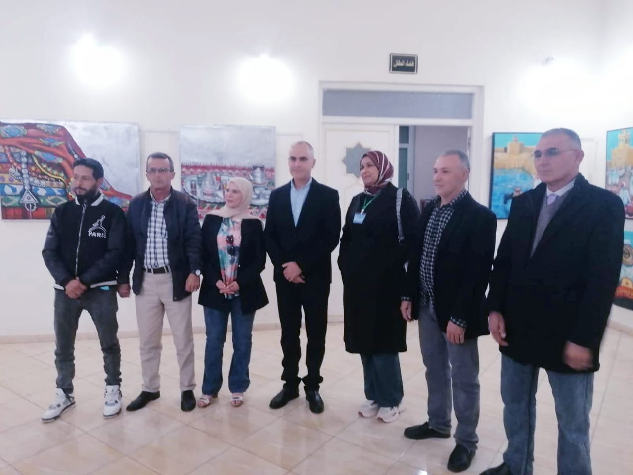 جرسيف : عامل الإقليم يدعم الإبداع الفني باقتناء لوحات تشكيلية 2 1000404040