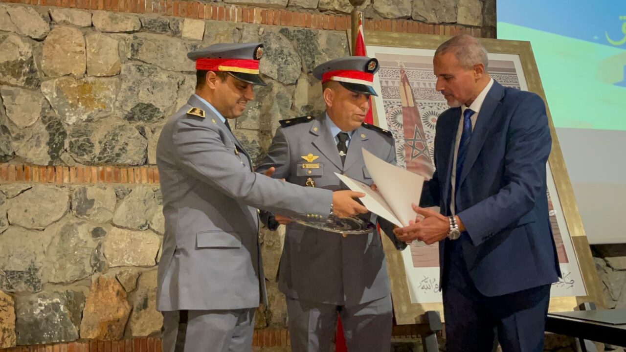 بالصور : رحال المفتي، قائد مركز الدرك الملكي بأولاد حسون، يُتوَّج أفضل مساعد أول على مستوى محكمة الاستئناف بمراكش لسنة 2025 7 1000404159
