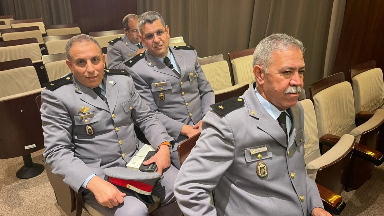 بالصور : رحال المفتي، قائد مركز الدرك الملكي بأولاد حسون، يُتوَّج أفضل مساعد أول على مستوى محكمة الاستئناف بمراكش لسنة 2025 8 1000404160