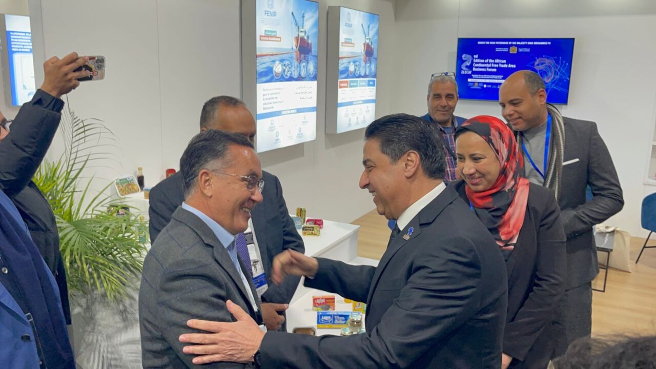 بالصور : كمال بن خالد رئيس غرفة التجارة والصناعة والخدمات لجهة مراكش اسفي يحضر النسخة الثانية لملتقى الأعمال الإفريقي ويؤكد دعمه للصناعة والتجارة بجهة مراكش-آسفي 3 1000405588